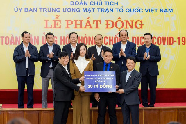 Mai Phương Thúy đại diện doanh nghiệp trao 20 tỉ đồng cho chính phủ chống dịch COVID - Ảnh 2.