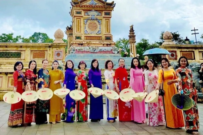 Điểm nhấn áo dài Huế tại Liên hoan Phim Việt Nam XXII - 5