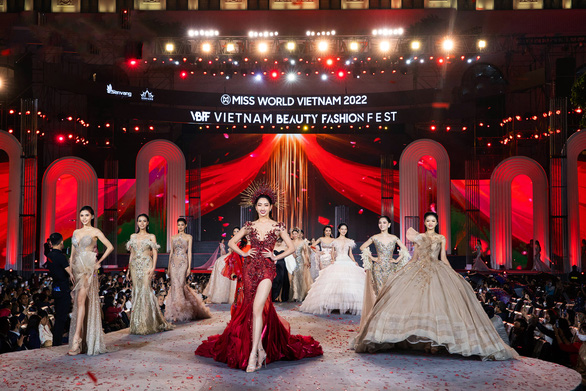 Thủy Tiên hát mừng SEA Games 31, Mỹ Tâm diễn chung khảo Miss World Vietnam - Ảnh 5.