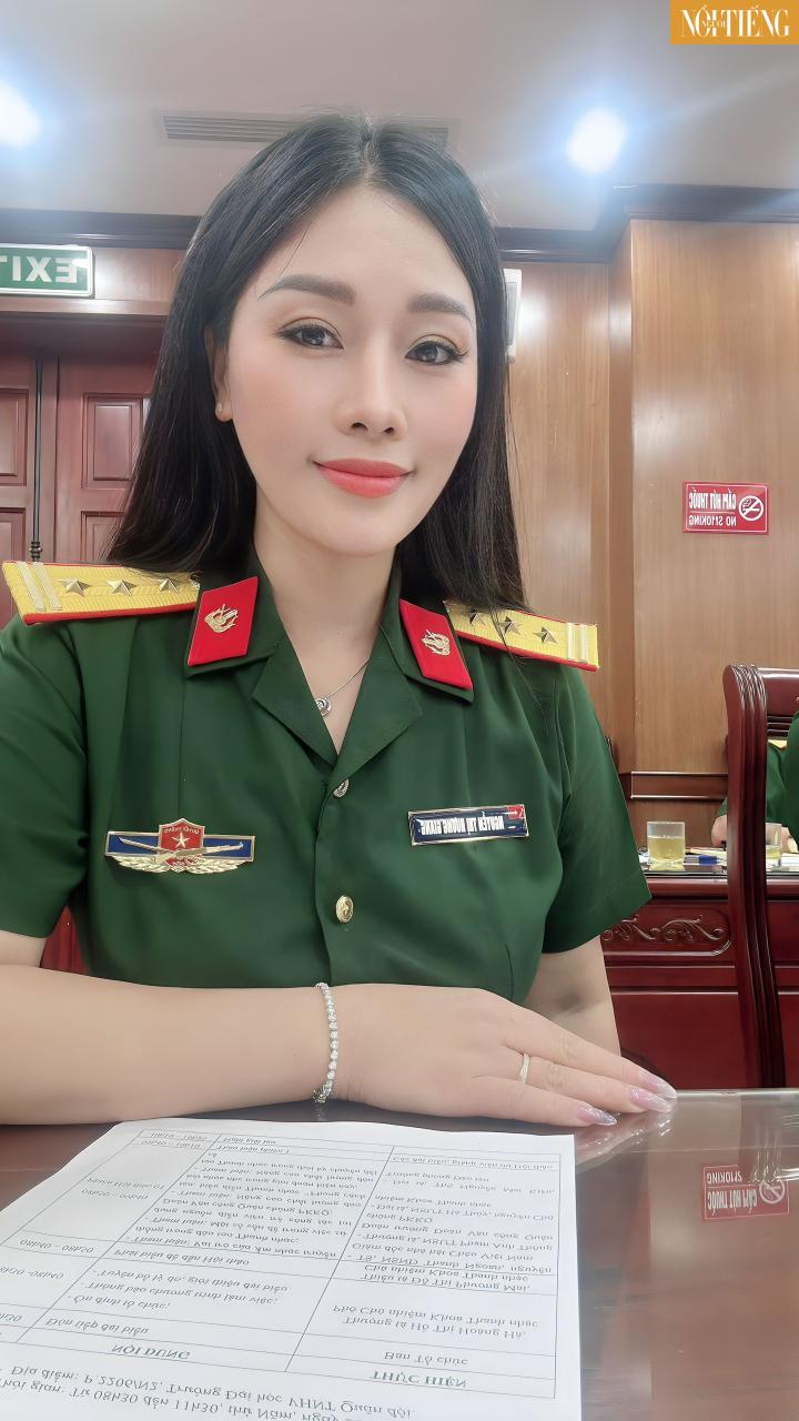 Thượng tá, NSƯT Hương Giang - Giảng viên Thanh nhạc Trường đại học VHNT Quân đội