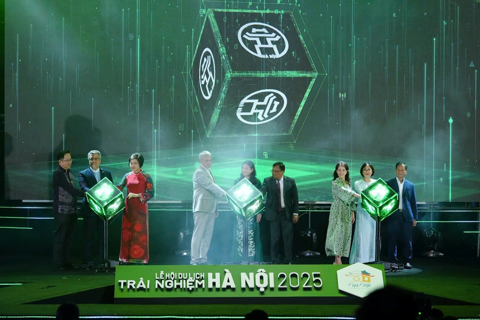 le-hoi-du-lich-ha-noi-2025-1748664293.jpg
