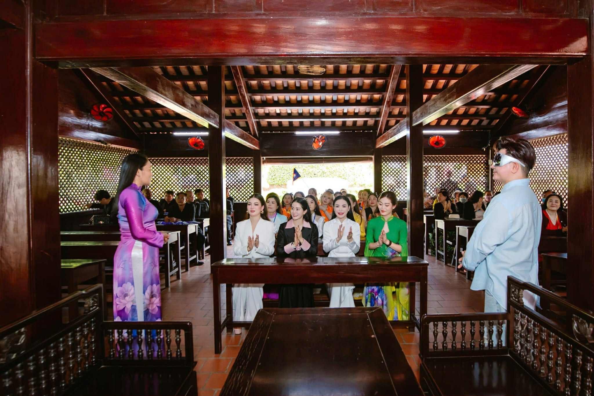 hoa-hau-doanh-nhan-sieu-quoc-gia-2025-5-1748946109.jpg