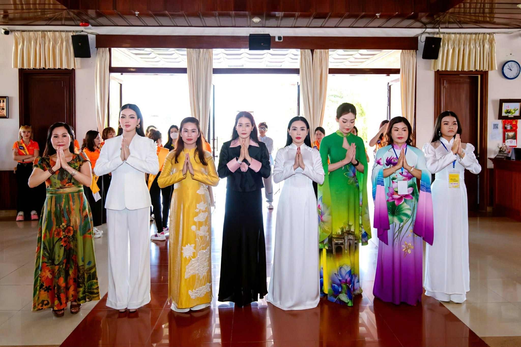 hoa-hau-doanh-nhan-sieu-quoc-gia-2025-9-1748946109.jpg