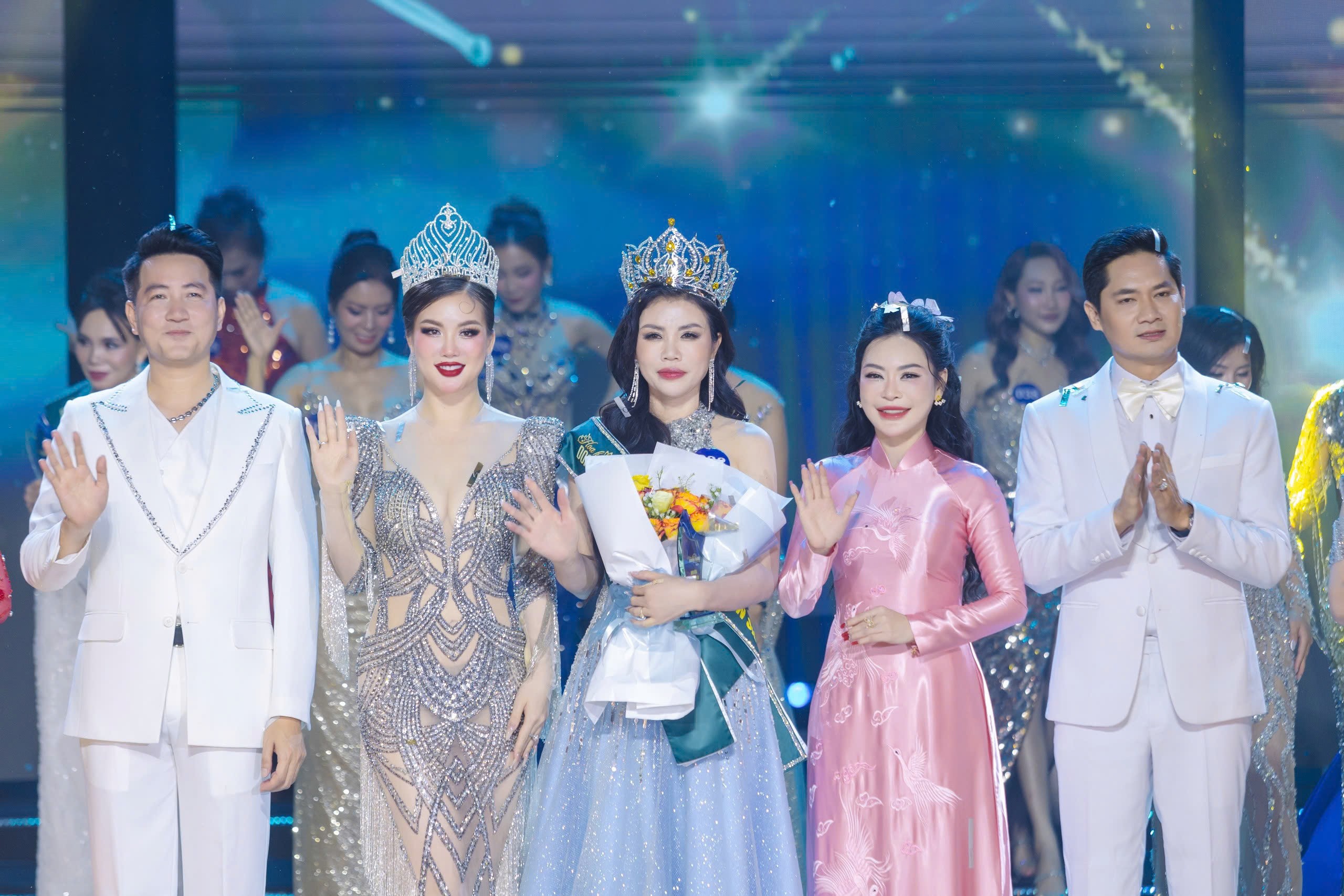 dinh-thi-huong-giang-6-1749259063.jpg