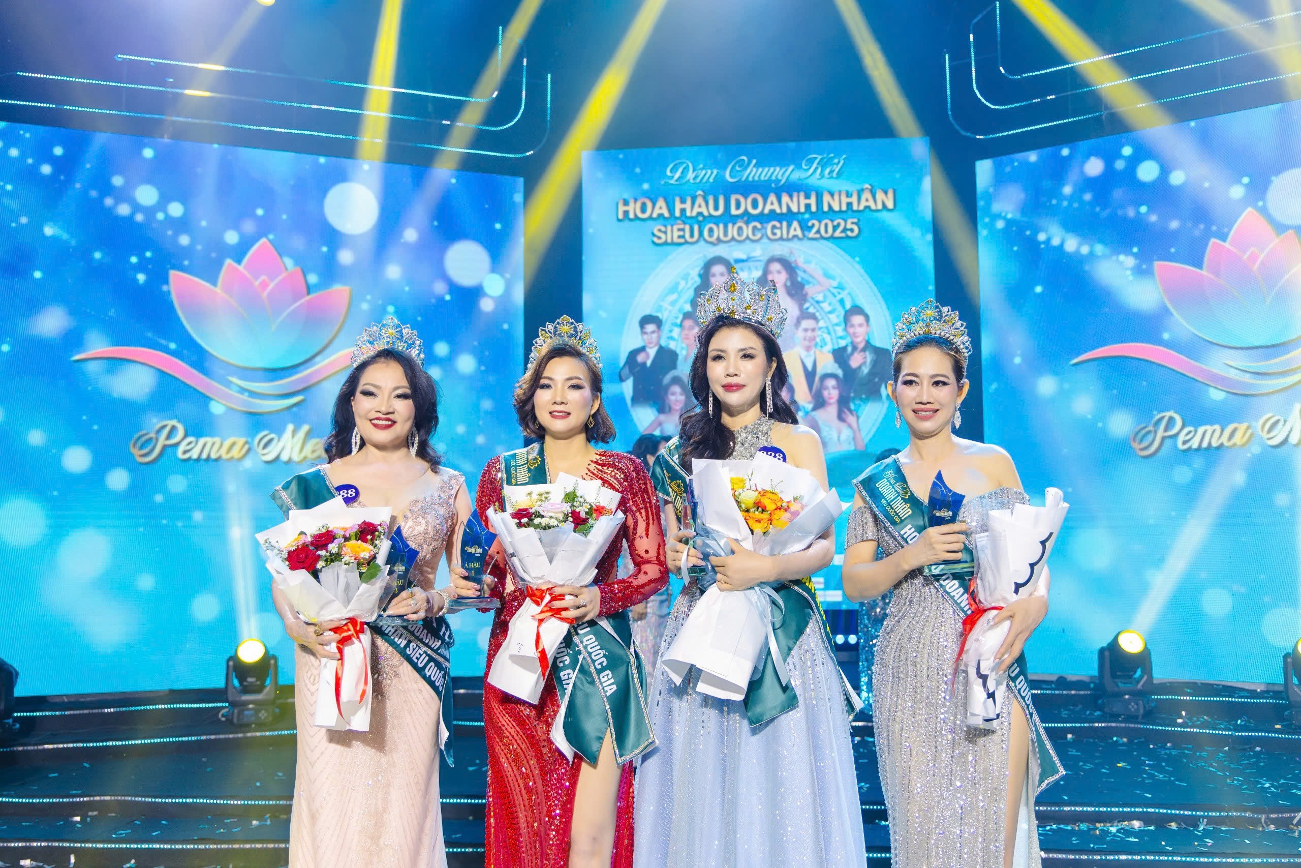 dinh-thi-huong-giang-7-1749259063.jpg
