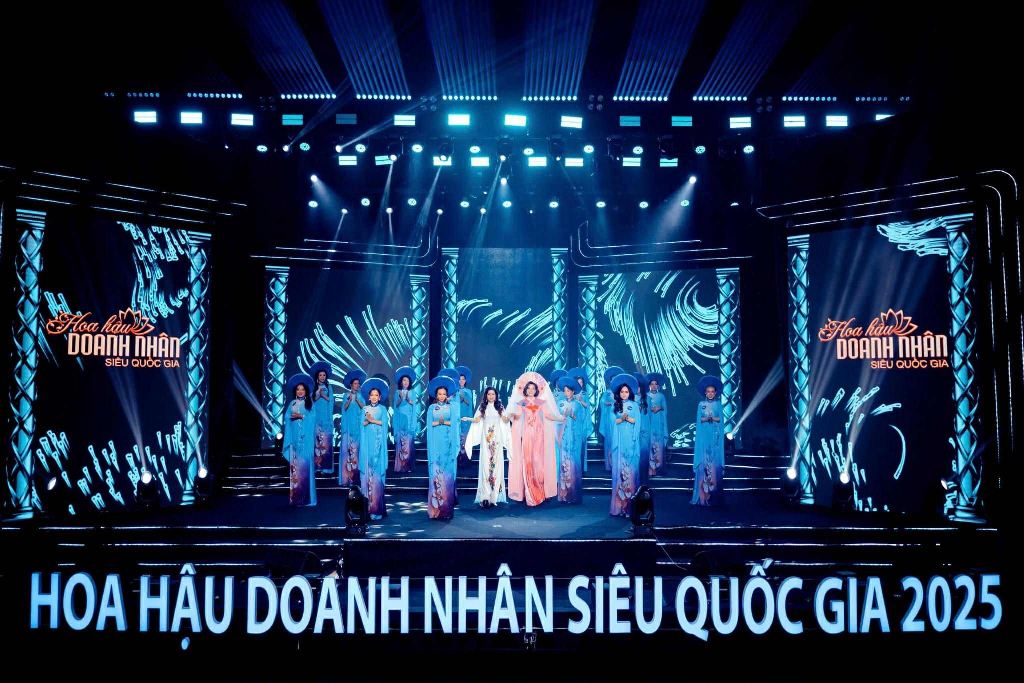 ntk-thuy-hang-ao-dai-hang-nga-4-1749693112.jpg