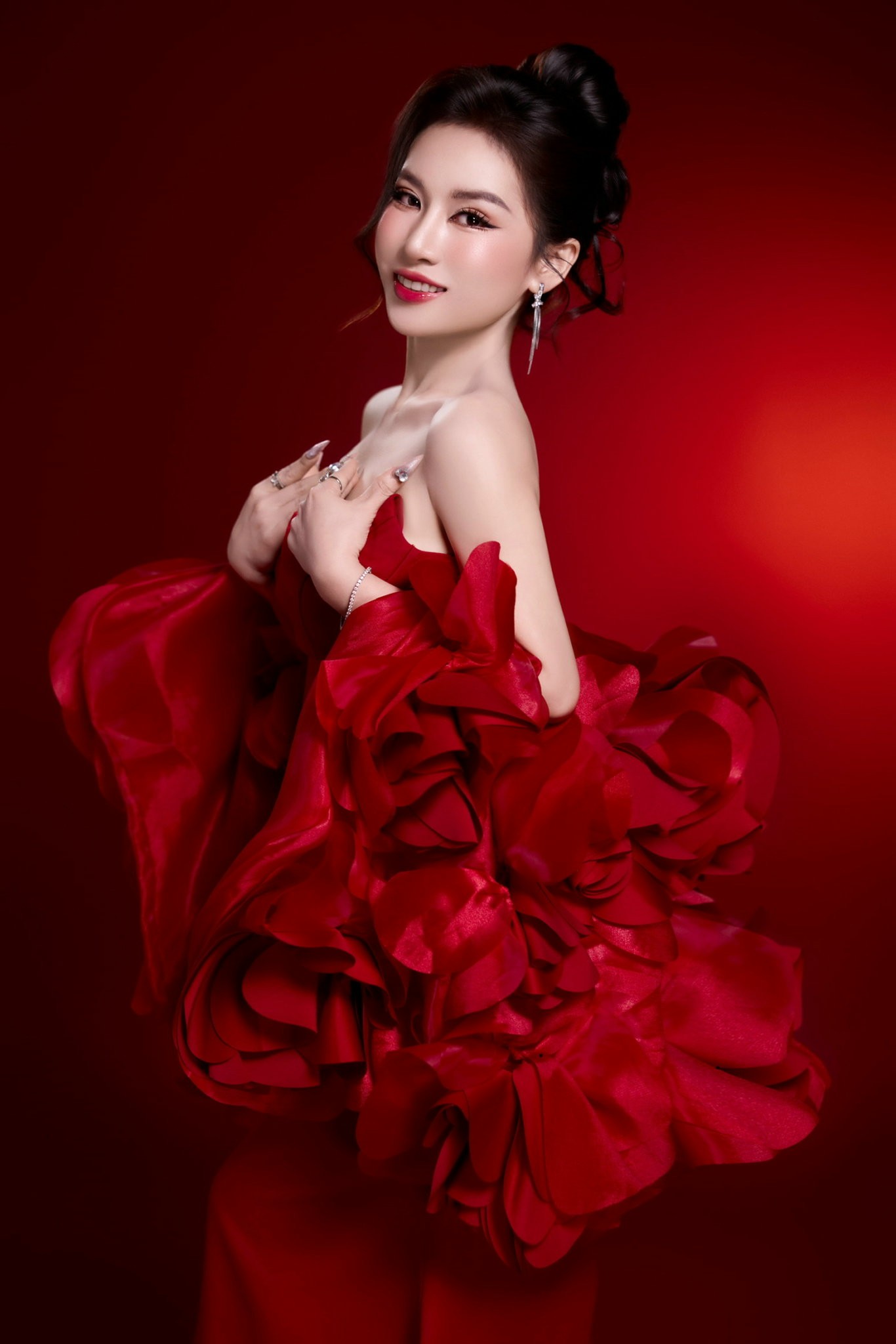 ca-si-kieu-phuong-5-1750038685.jpg