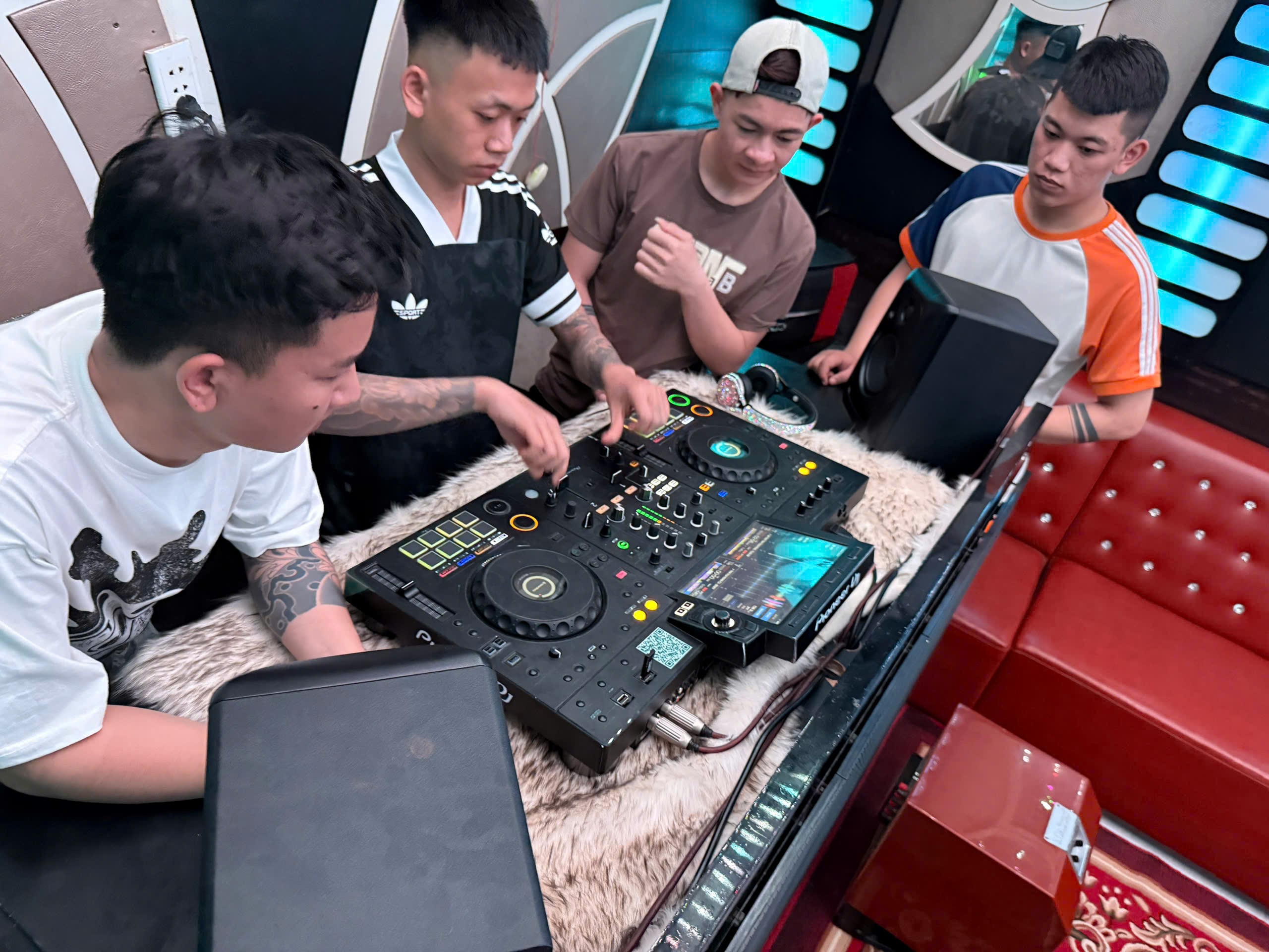 dj-shanghai-1-1750945695.jpg