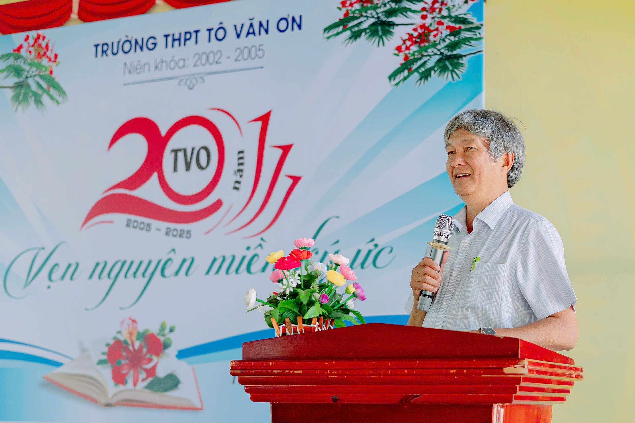 truong-thpt-to-van-on-1-1752154193.jpg