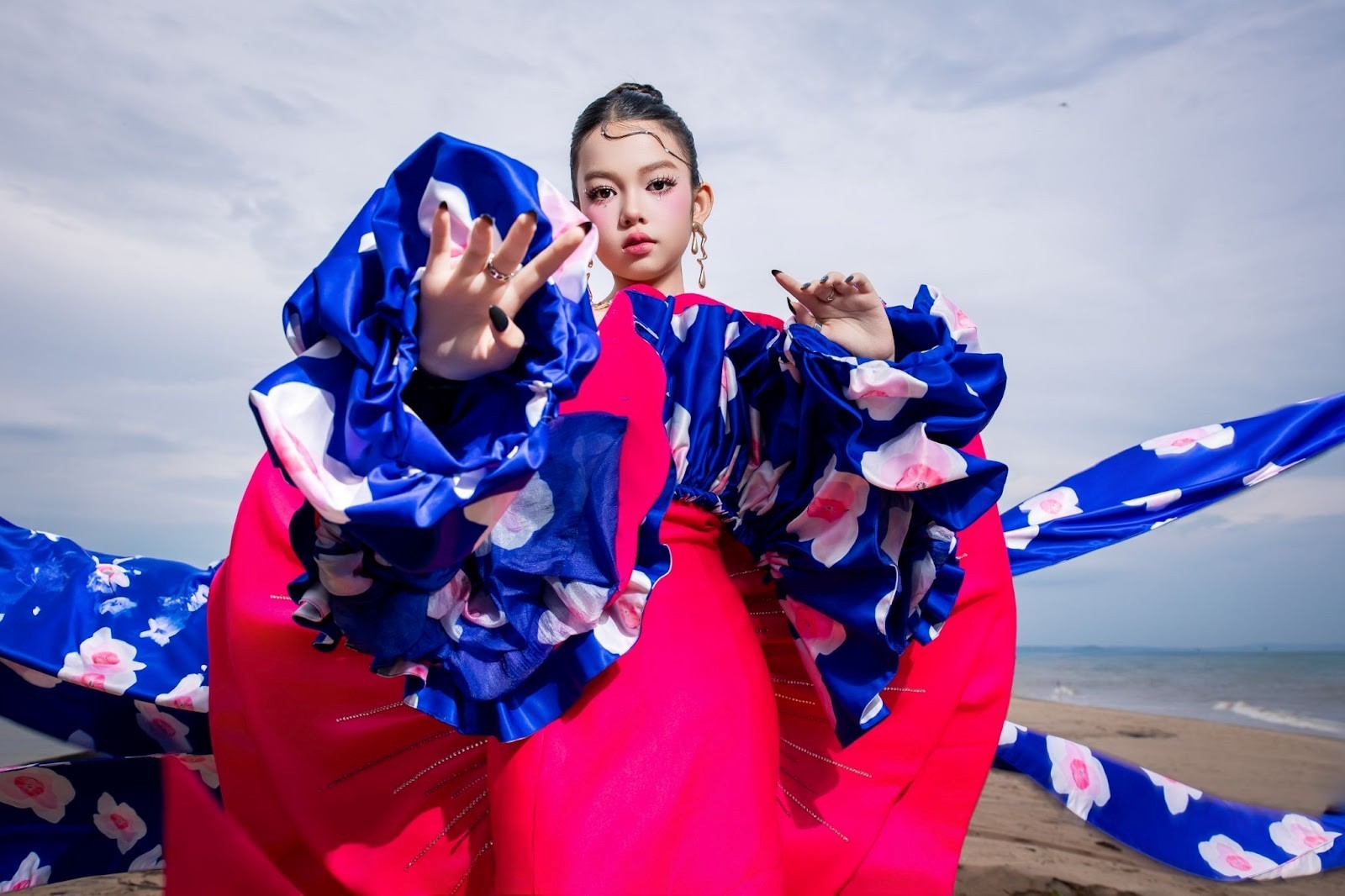 vedette-sumi-hoang-kim-1753189303.jpg
