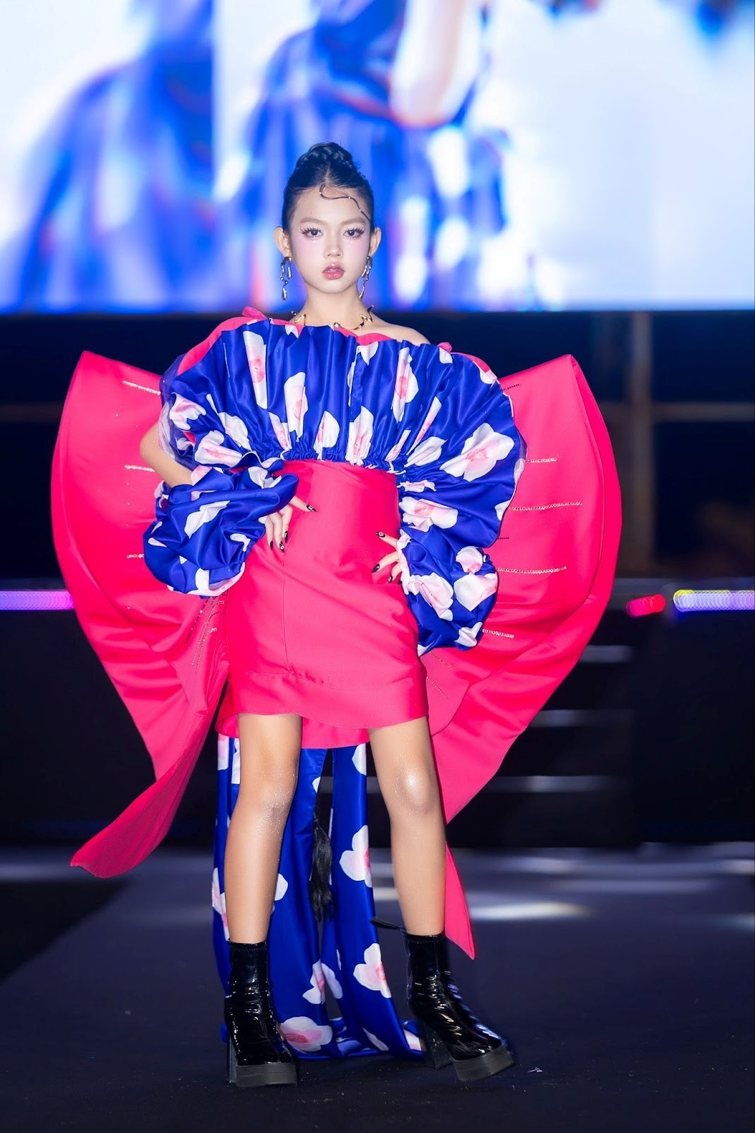 vedette-sumi-hoang-kim-3-1753189303.jpg
