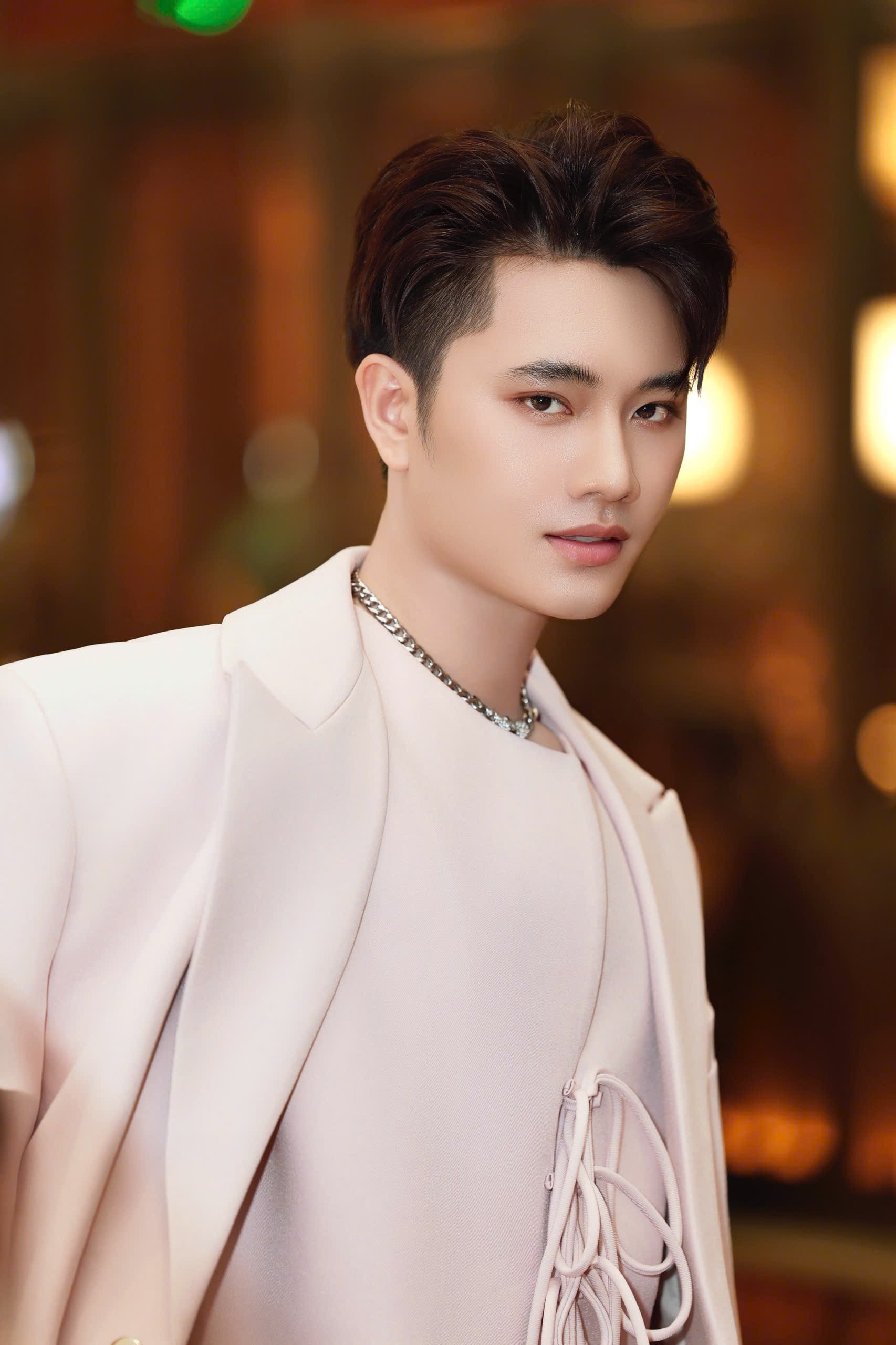 nam-vuong-tran-tien-1-1753772620.jpg