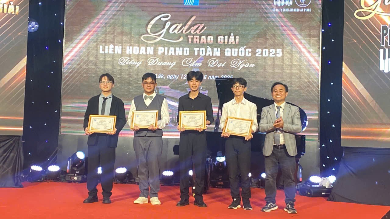quoc-piano-7-1755147485.jpg