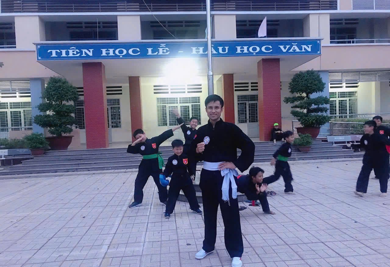 z7093489765531-ffcd27ebdbbacd4aad8152d369676ba6-1759920351.jpg