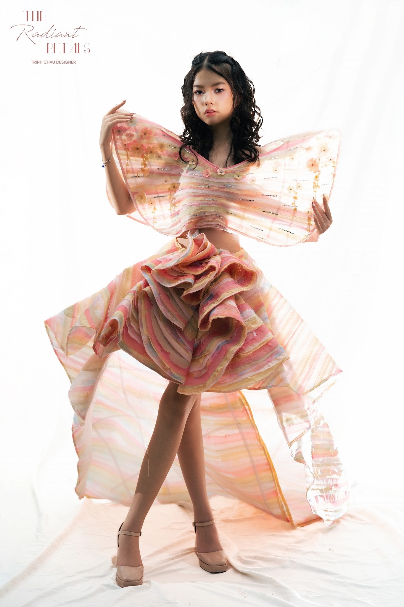 sumi-hoang-kim-2-1781425020.jpg