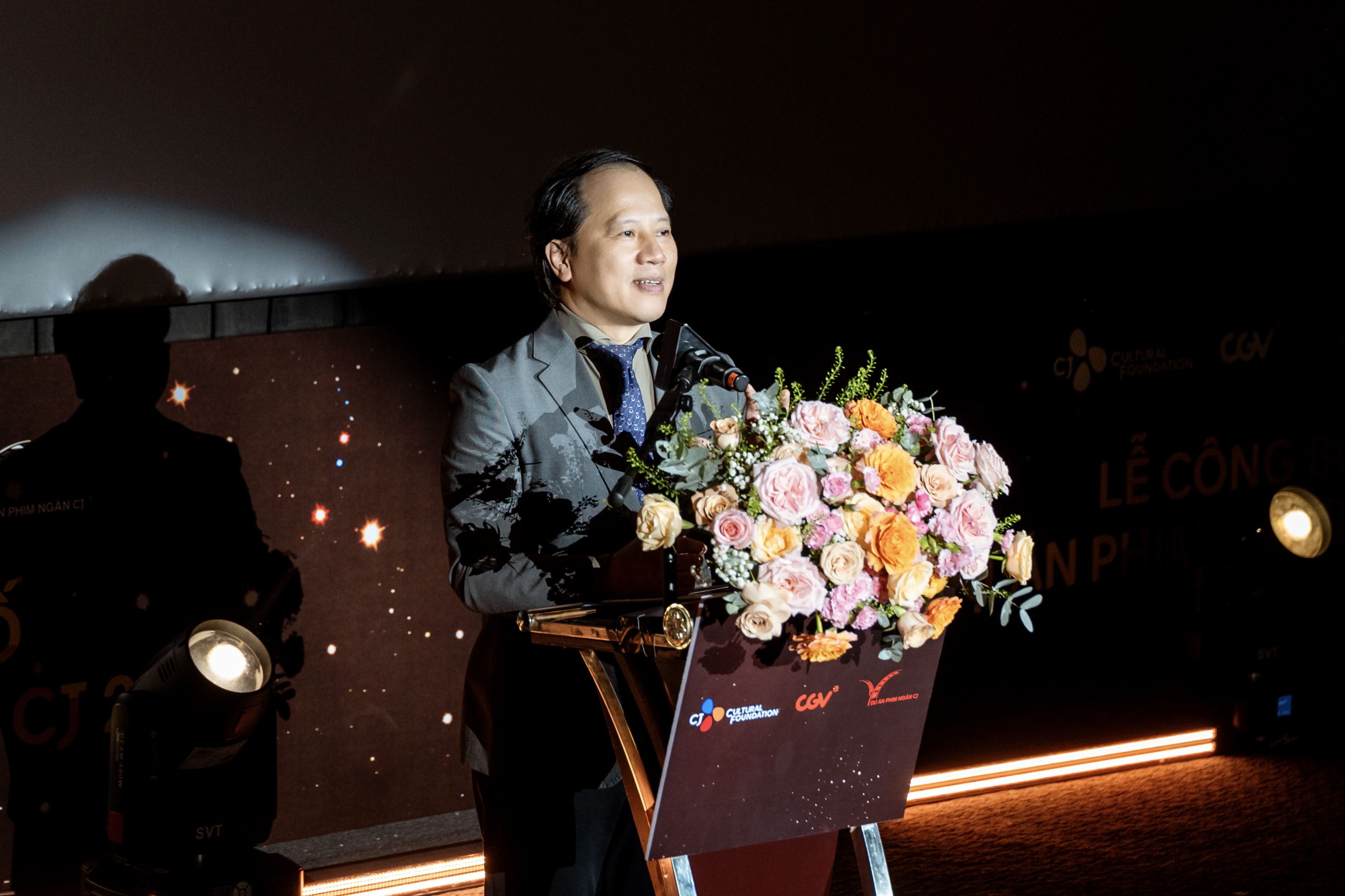 6-ong-tran-nhat-hoang-pho-cuc-truong-cuc-hop-tac-quoc-te-anh-cgv-1783647254.jpg