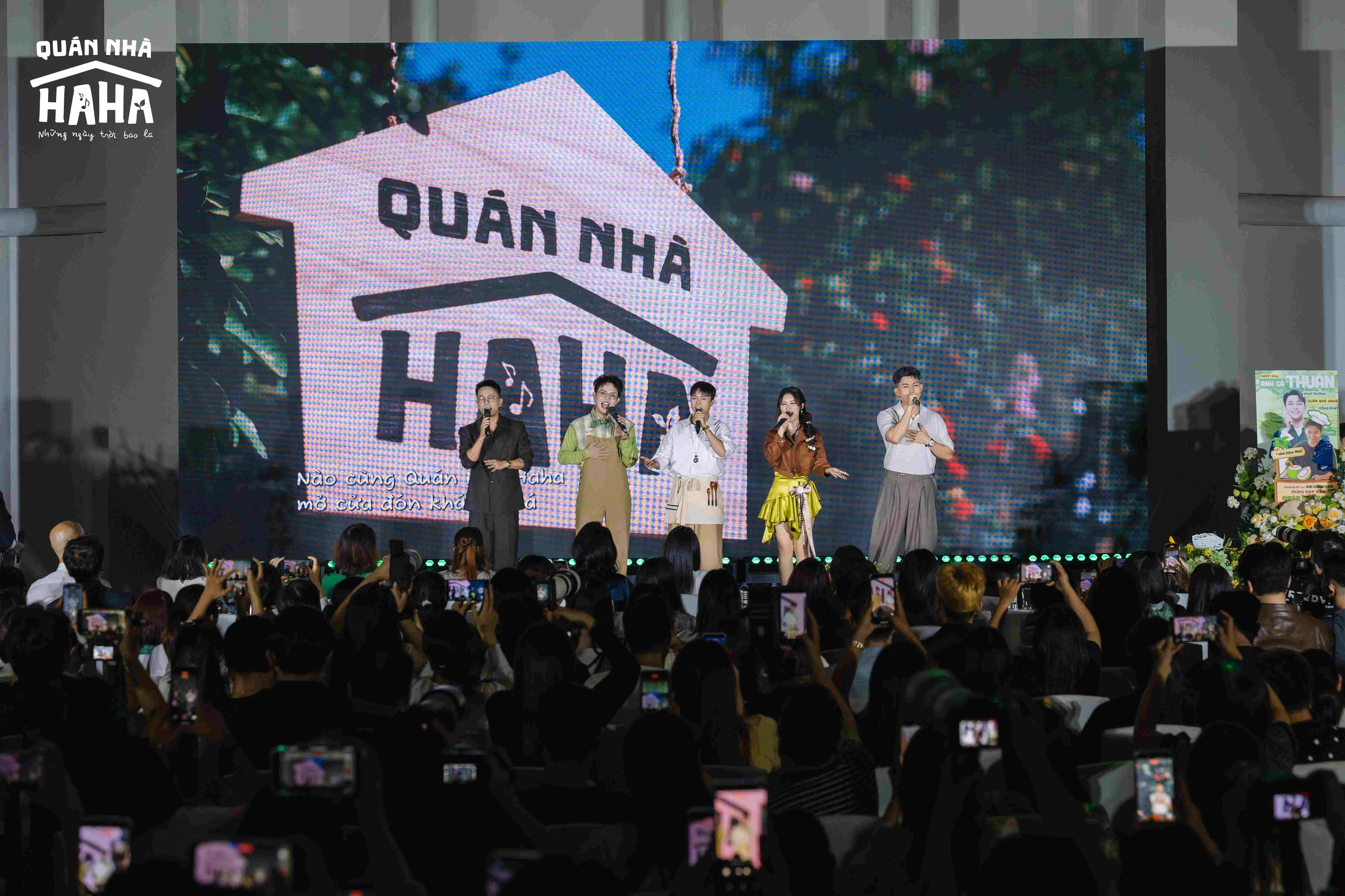 quan-1791358466.jpg