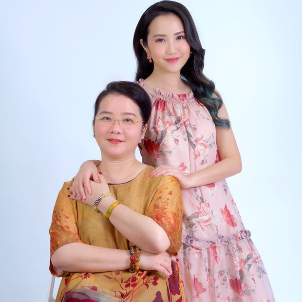 Có thể bạn chưa biết: Phía sau mỗi rich kid Việt là một chị mẹ quyền lực và giàu sụ! - Ảnh 13.