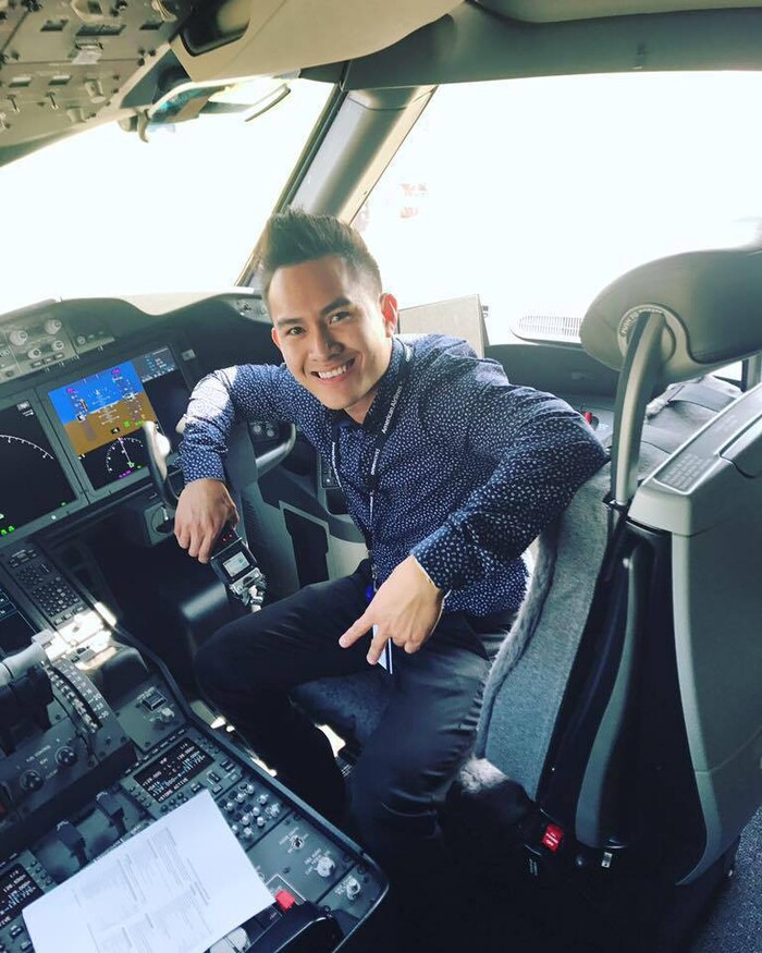 Con trai NS Hoài Linh: Tốt nghiệp cử nhân ĐH lớn ở Mỹ, kỹ sư hàng không American Airlines Ảnh 5