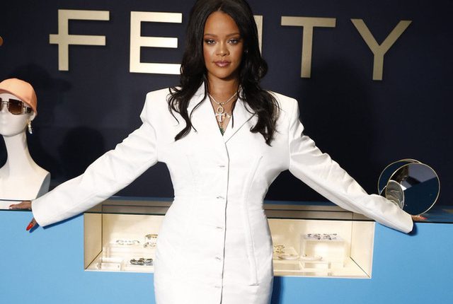 Đây là cách Rihanna gây dựng khối tài sản trị giá 1,7 tỷ USD để trở thành nữ ca sĩ – nhạc sĩ giàu nhất thế giới! – Ảnh 2.
