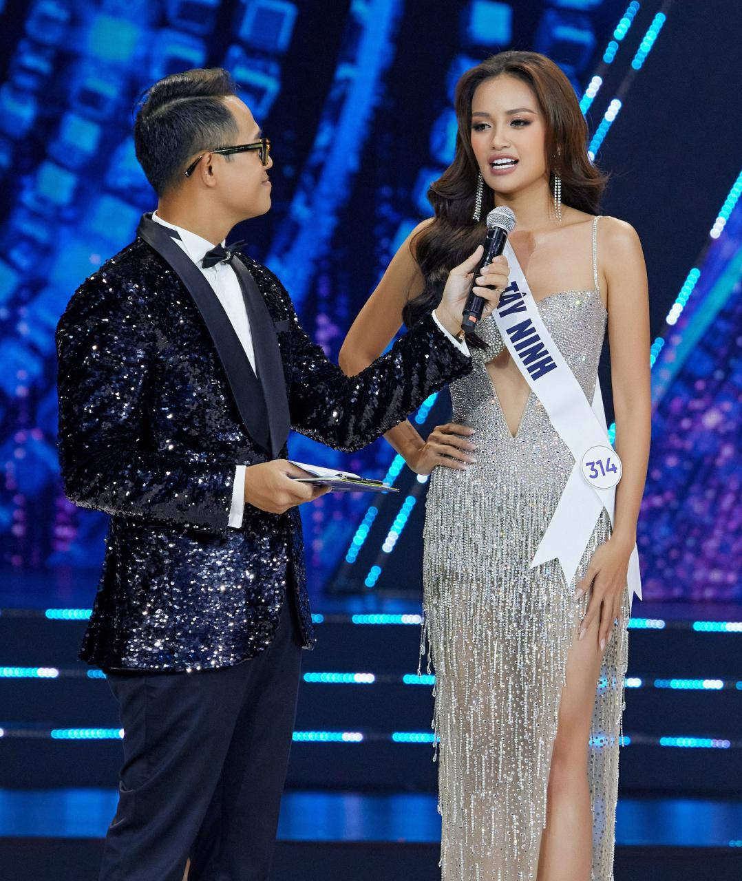 Ngọc Châu: Từ quán quân Next Top Model đến ngôi vị Hoa hậu Hoàn vũ Việt Nam - ảnh 14