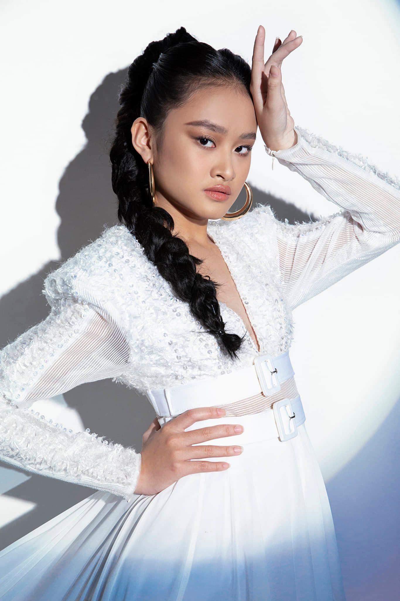 Model Gia Linh 5