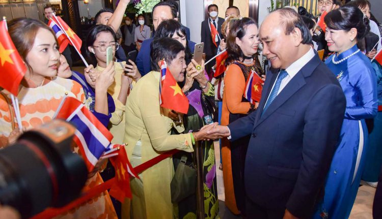 Thái Lan bắn 21 phát đại bác chào đón Chủ tịch nước Nguyễn Xuân Phúc và Phu nhân