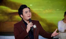 Ca sĩ Bình Nguyên trở lại: Khúc ca về mẹ “thắp sáng” nỗi lòng người con mùa Vu Lan