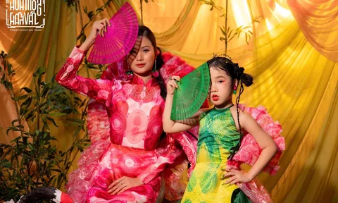 Tân binh Alice Hà Anh tự tin sóng đôi cùng Á hậu Hương Ly trên sàn diễn  Lunar New Year Fashion Runway 2