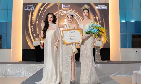 THÂN CẨM VÂN – ELISA ĐĂNG QUANG HOA HẬU ĐẠI SỨ DU LỊCH TOÀN CẦU 2025