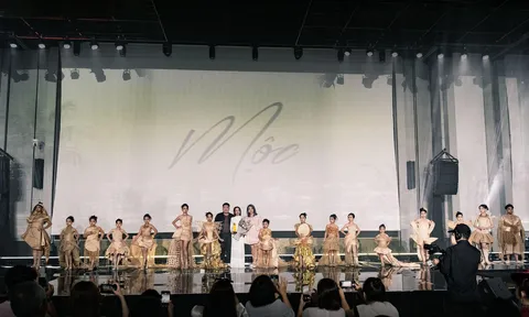 NTK Trinh Châu mang “MỘC” đến Malaysia, đưa văn hóa Việt Nam lên sân khấu thời trang quốc tế