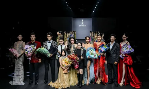Dấu ấn thời trang Việt tại Shanghai Fashion Week SS2027: JENNIFER LY COUTURE trình làng “Nữ hoàng bóng đêm”