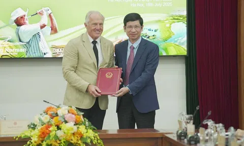Huyền thoại golf thế giới Gregory John Norman đảm nhiệm Đại sứ Du lịch Việt Nam