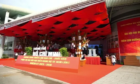 Khai mạc triển lãm thành tựu báo chí - xuất bản trong không gian Đại hội Đảng bộ TP.HCM lần thứ I