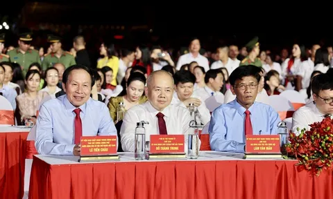 Phó Thủ tướng Lê Tiến Châu dự khai mạc Lễ hội Hoa Phượng Đỏ - Hải Phòng 2026