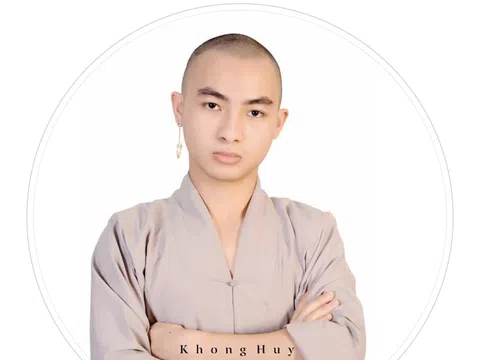 Khổng Huy- Thanh niên Quảng Trị gây chú ý với tấm hình cầu bình an cho miềnTrung hơn 20.000 like