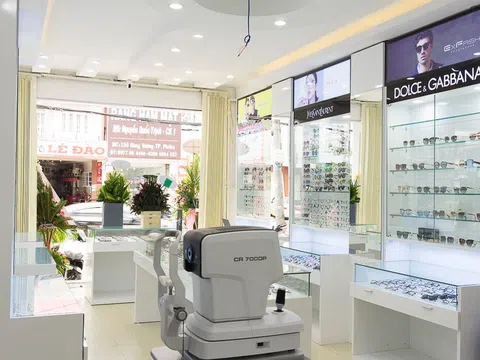 Biến hóa với đa dạng phong cách tại mắt kính Eye Center Vietnam