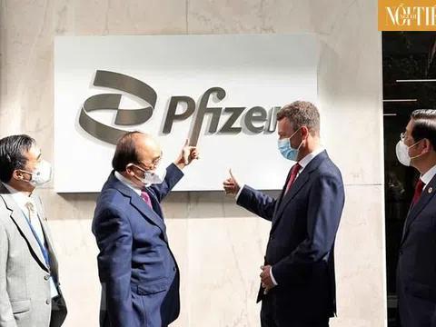 Chủ tịch nước Nguyễn Xuân Phúc thăm và làm việc tại Công ty Pfizer