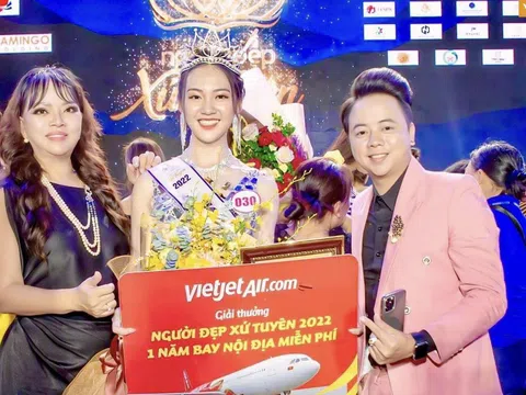 Huy Anh – Đại sứ thương hiệu ngọc trai Queen Pearl PQ trao vương miện cho cuộc thi “Người đẹp xứ Tuyên” năm 2022