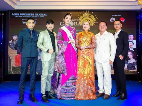 Ca sĩ Huy Anh – Đại sứ thương hiệu ngọc trai Queen Pearl PQ là đơn vị tài trợ cho cuộc thi “Hoa hậu Doanh nhân toàn cầu 2023”