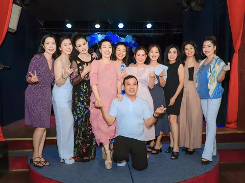 Nhiếp Ảnh Gia Võ Sĩ Điều Mừng Sinh Nhật Tuổi 37 Trong Vòng Tay Yêu Thương Của Anh Em Nghệ Sĩ