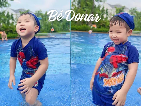 Bé Donar dù mới 2 tuổi, tuy chưa biết bơi nhưng thần thái chuyên nghiệp nó phải ở cái tầm vũ trụ