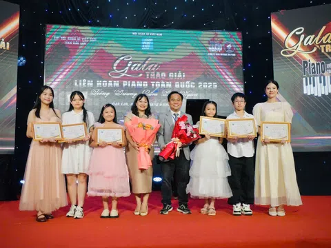 Liên hoan Piano toàn quốc 2025 – Dấu ấn rực rỡ từ Trung tâm Âm nhạc của cô giáo Phạm Vũ Oanh