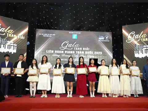Dư âm từ Tiếng dương cầm đại ngàn – Thành công rực rỡ của thầy Cao Nam Cương tại Liên hoan Piano toàn quốc 2025