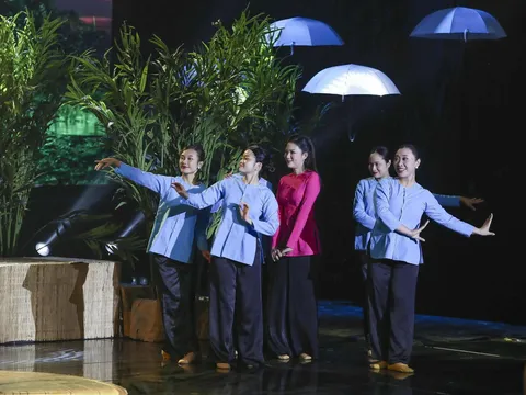 Huỳnh Thơ mang đám cưới miền Tây lên sân khấu Tình bolero, khiến giám khảo khen ngợi hết lời
