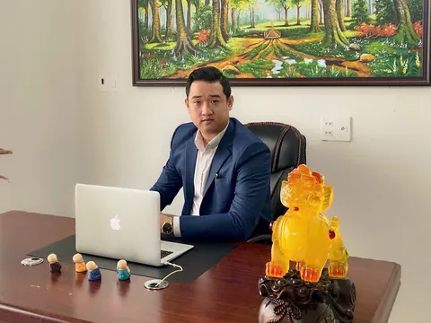 NGUYỄN QUỐC THẮNG: ÁNH DƯƠNG TRONG TÂM LŨ