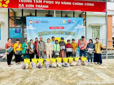 Gieo hạt yêu thương hướng về đồng bào miền Trung - Tây Nguyên với hơn 1.000 phần quà được trao đi