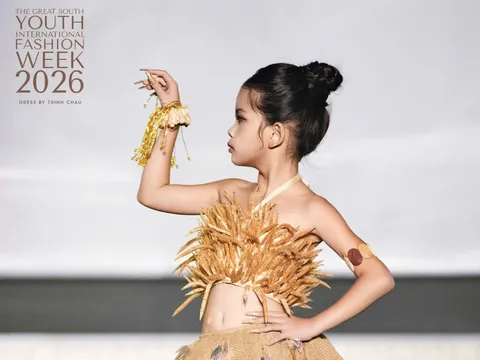 Nàng thơ Lê Gia Hân cùng NTK Trinh Châu viết tiếp hành trình nghệ thuật trên sân khấu quốc tế