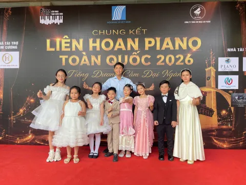Thạc sĩ Nguyễn Quốc Bình - Bền bỉ gieo mầm tình yêu Piano tại An Giang
