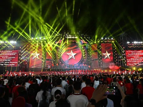 'Tự hào là người Việt Nam' nhịp cầu kết nối triệu trái tim